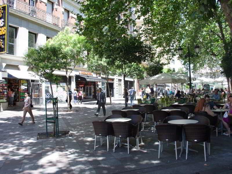 Gran Via Sol Apartamentos Madrid Exteriör bild