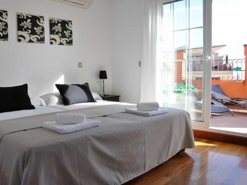 Gran Via Sol Apartamentos Madrid Exteriör bild