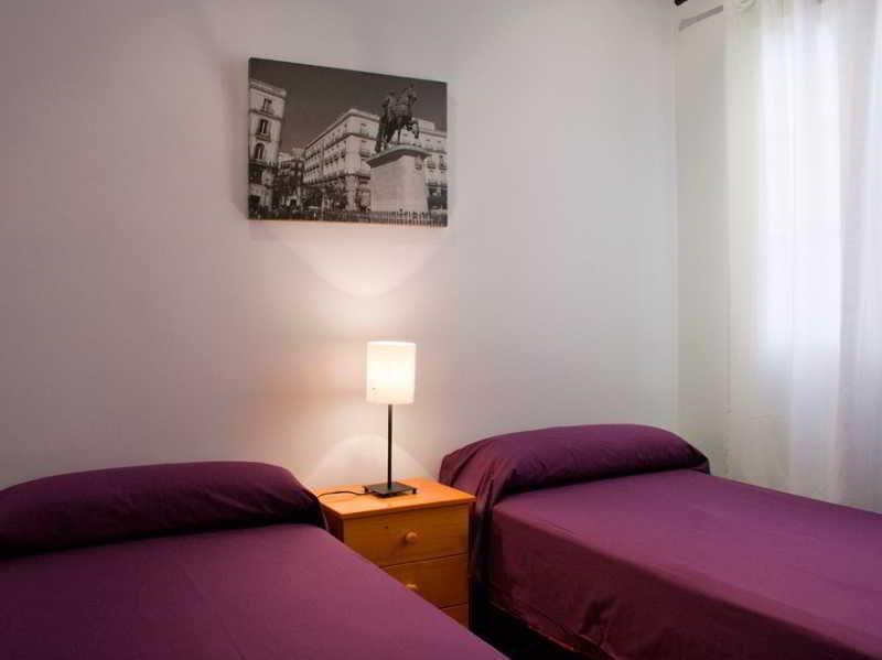Gran Via Sol Apartamentos Madrid Exteriör bild