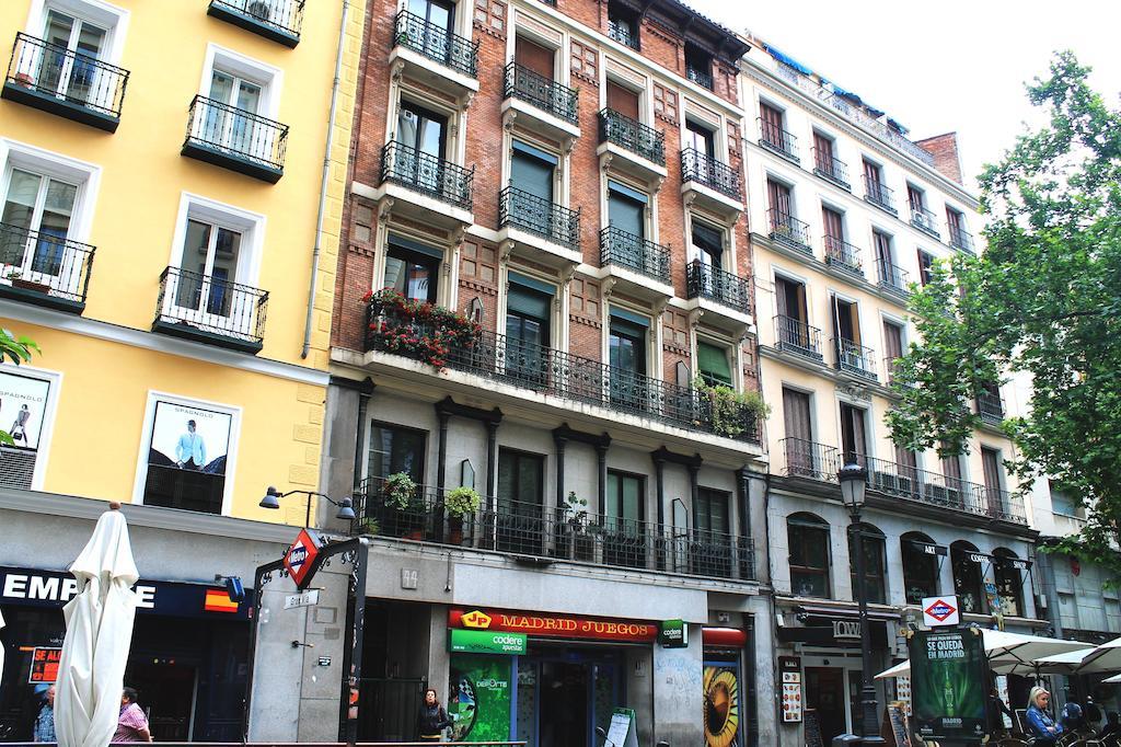 Gran Via Sol Apartamentos Madrid Exteriör bild
