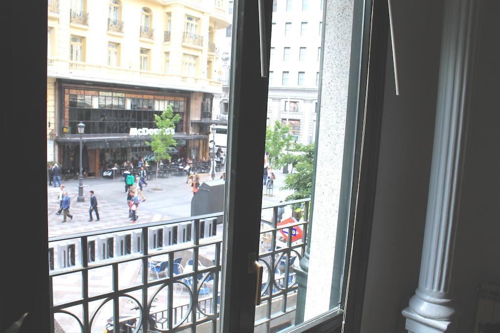 Gran Via Sol Apartamentos Madrid Exteriör bild