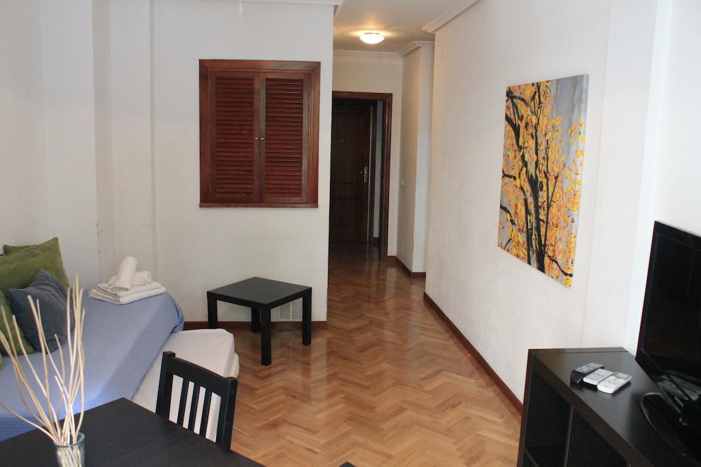 Gran Via Sol Apartamentos Madrid Rum bild